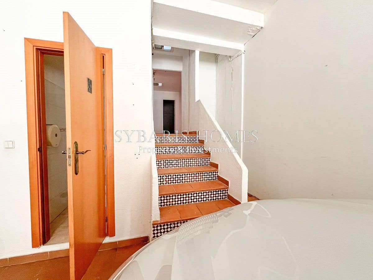 Kommersiell til salgs i Denia med garasje - € 325 000 (Ref: 10183794)