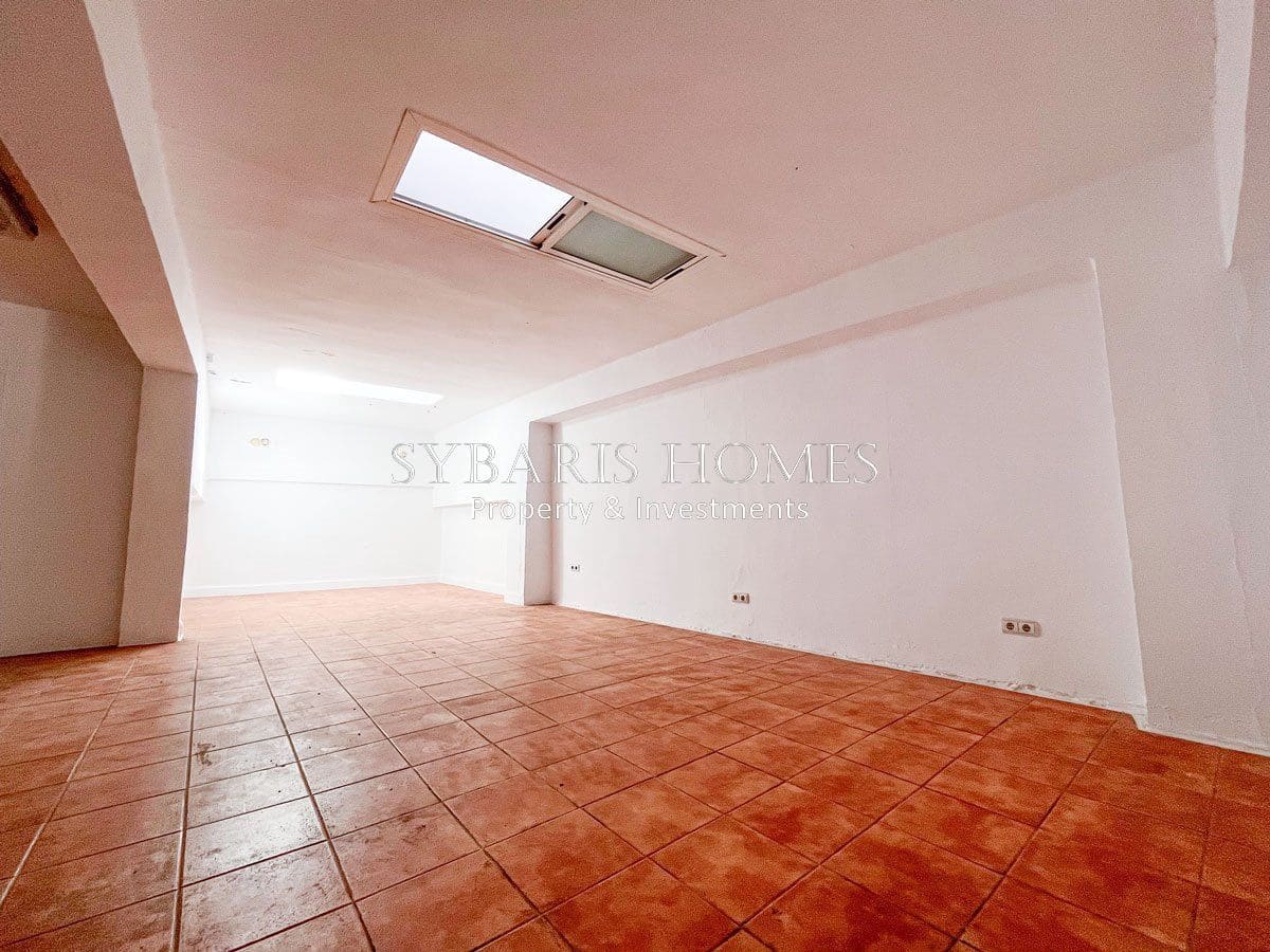 Kommersiell til salgs i Denia med garasje - € 325 000 (Ref: 10183794)