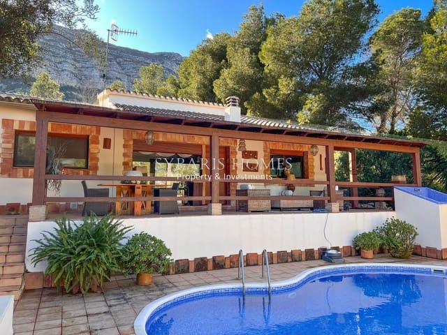 3 soverom Villa til salgs i El Montgó, Dénia med svømmebasseng garasje - € 735 000 (Ref: 10183800)