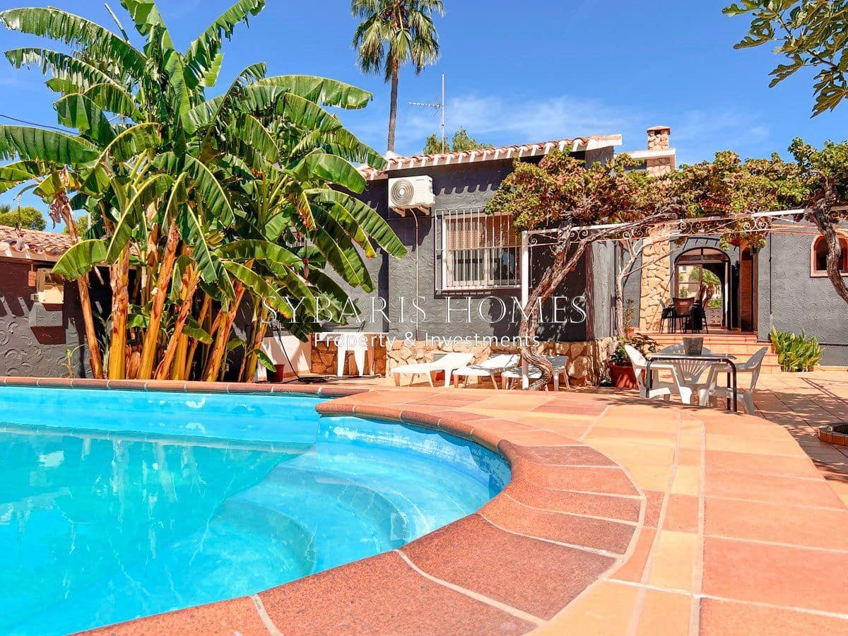 3 soverom Villa til salgs i Denia med svømmebasseng garasje - € 695 000 (Ref: 10183812)