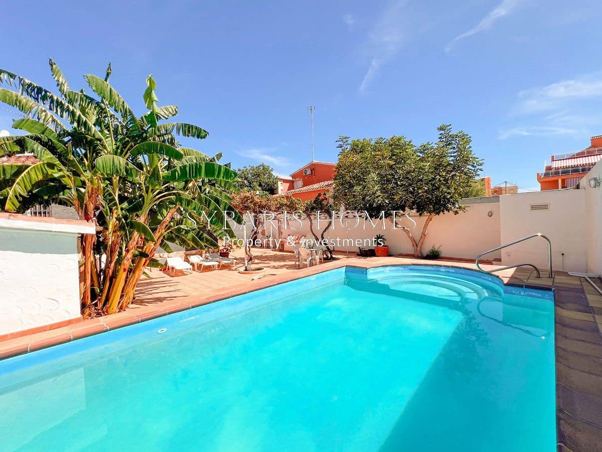 3 soverom Villa til salgs i Denia med svømmebasseng garasje - € 695 000 (Ref: 10183812)