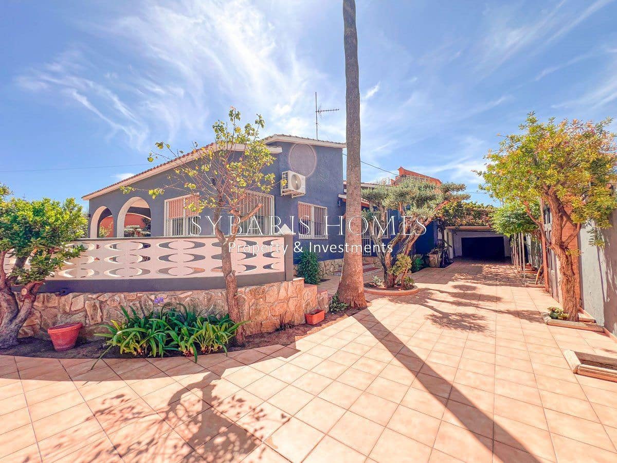 3 soverom Villa til salgs i Denia med svømmebasseng garasje - € 695 000 (Ref: 10183812)