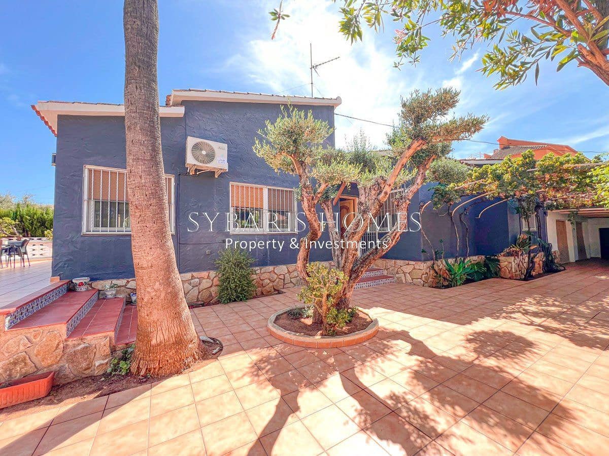 3 soverom Villa til salgs i Denia med svømmebasseng garasje - € 695 000 (Ref: 10183812)