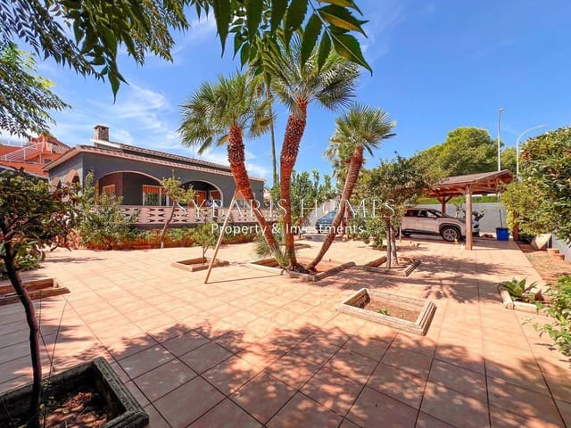 3 soverom Villa til salgs i Las Marinas / Les Marines, Dénia med svømmebasseng garasje - € 695 000 (Ref: 10183812)