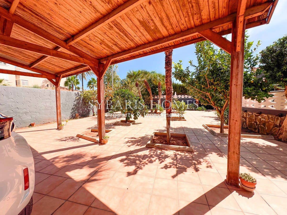 3 soverom Villa til salgs i Denia med svømmebasseng garasje - € 695 000 (Ref: 10183812)