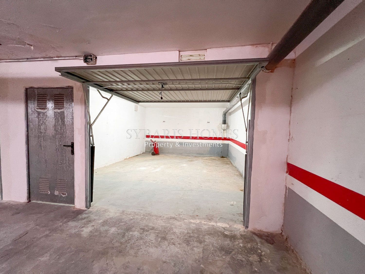 Garage for sale in Denia - € 42,000 (Ref: 10183817)