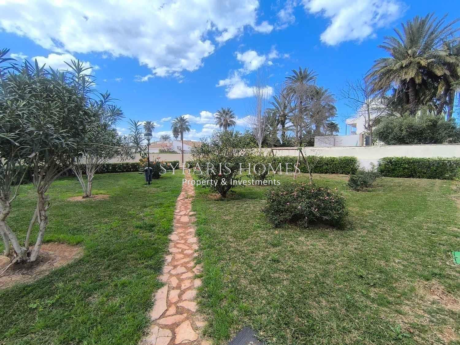 1 soverom Leilighet til salgs i Denia med svømmebasseng garasje - € 240 000 (Ref: 10183819)
