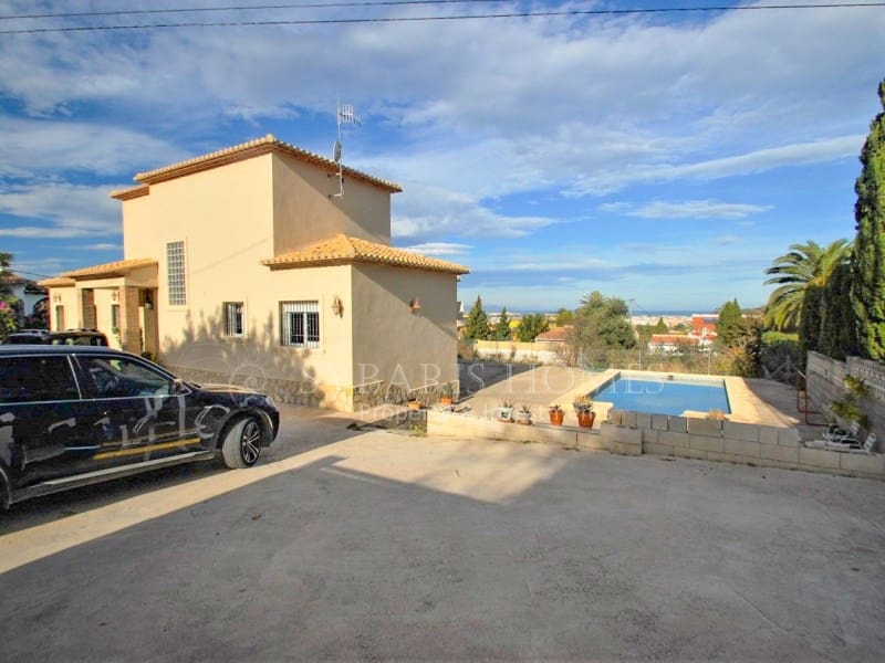 4 sovrum Villa till salu i Denia med pool garage - 950 000 € (Ref: 6351392)