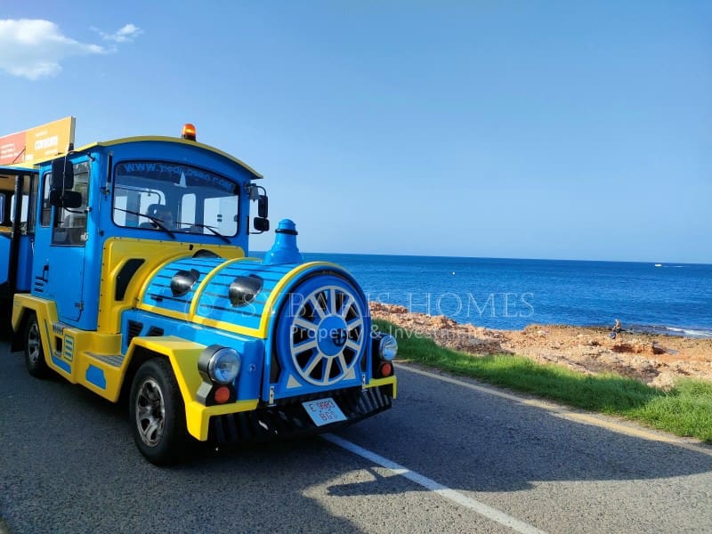 Commercial for rent in Denia - € 1,500 (Ref: 6908706)