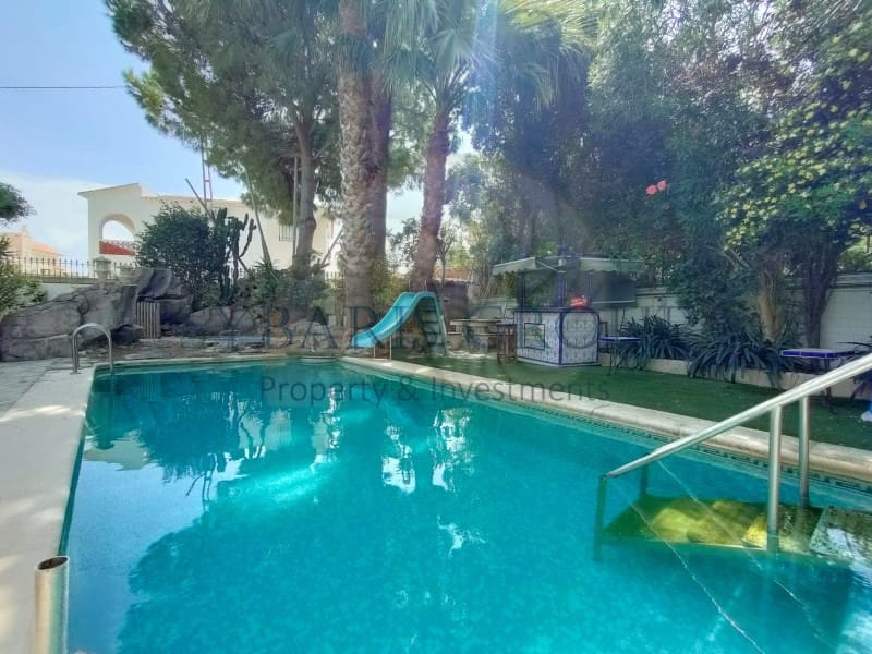 4 sypialnia Willa na sprzedaż w Denia z basenem garażem - 649 900 € (Ref: 7546245)