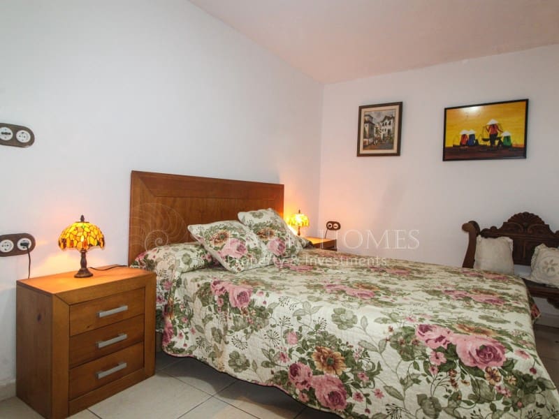 4 sypialnia Willa na sprzedaż w Denia z basenem garażem - 649 900 € (Ref: 7546245)