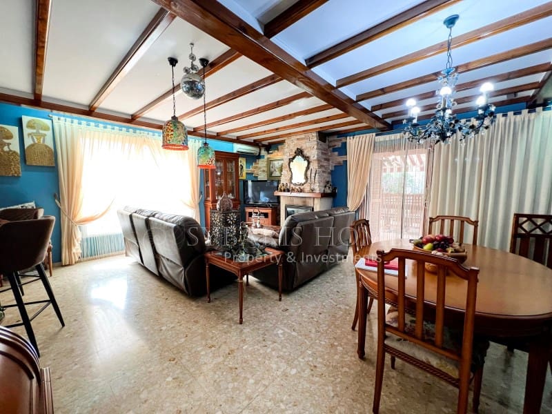 4 sypialnia Willa na sprzedaż w Denia z basenem garażem - 649 900 € (Ref: 7546245)