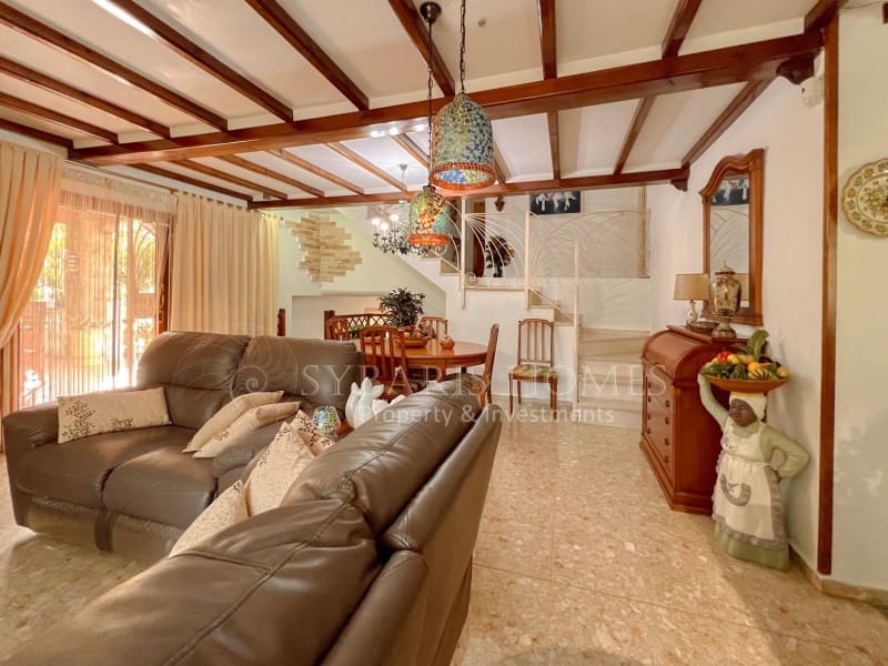 5 quarto Moradia para venda em Denia com piscina garagem - 649 900 € (Ref: 7546245)