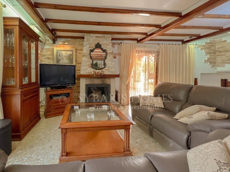 5 quarto Moradia para venda em Denia com piscina garagem - 649 900 € (Ref: 7546245)