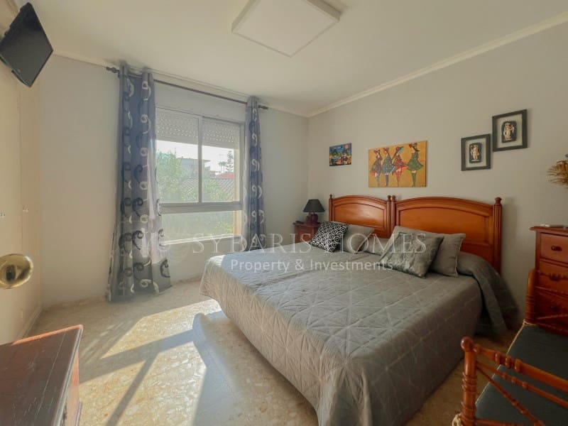 5 quarto Moradia para venda em Denia com piscina garagem - 649 900 € (Ref: 7546245)