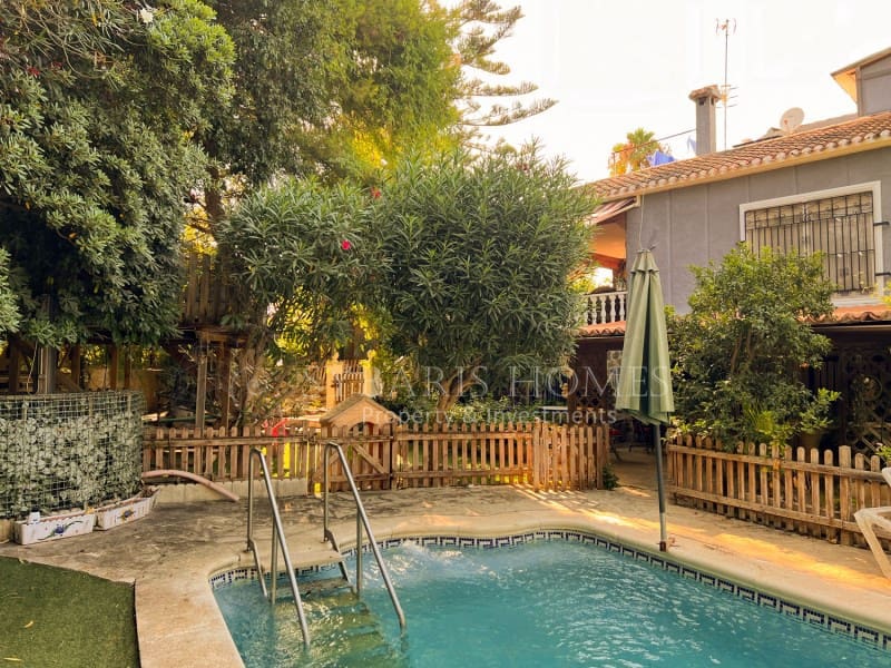 5 quarto Moradia para venda em Denia com piscina garagem - 649 900 € (Ref: 7546245)
