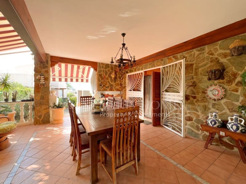 5 quarto Moradia para venda em Denia com piscina garagem - 649 900 € (Ref: 7546245)