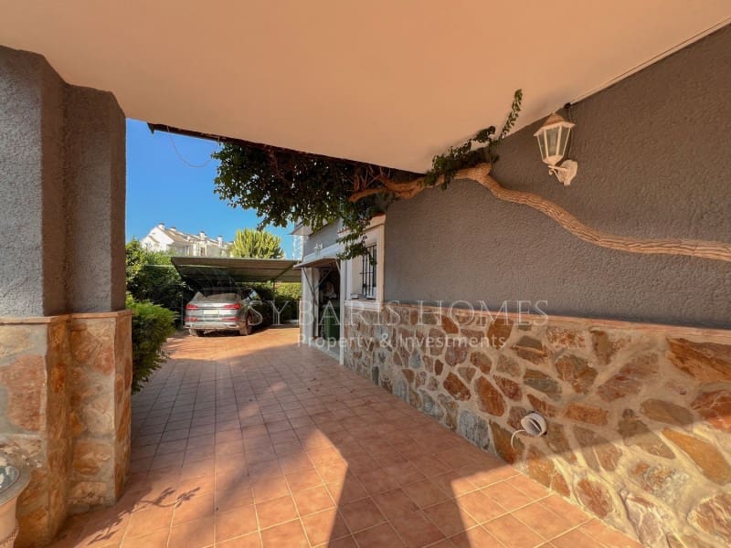 5 quarto Moradia para venda em Denia com piscina garagem - 649 900 € (Ref: 7546245)