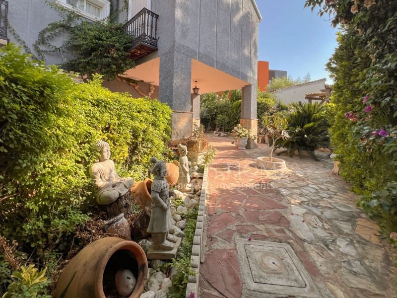 5 quarto Moradia para venda em Denia com piscina garagem - 649 900 € (Ref: 7546245)