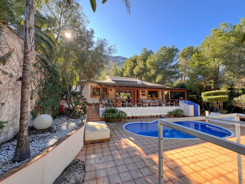 3 sovrum Villa till salu i Denia med pool garage - 715 000 € (Ref: 7854762)