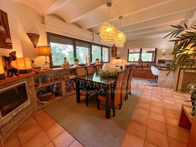 3 sovrum Villa till salu i Denia med pool garage - 715 000 € (Ref: 7854762)