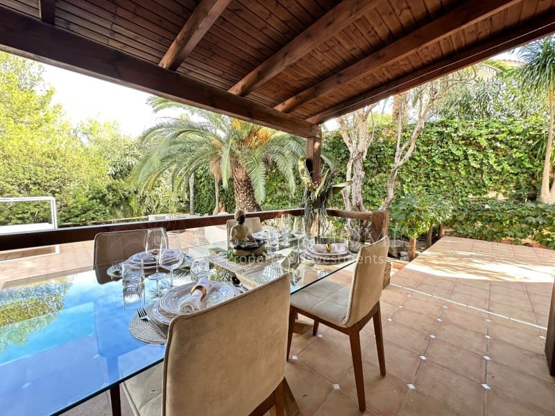 3 sovrum Villa till salu i Denia med pool garage - 715 000 € (Ref: 7854762)