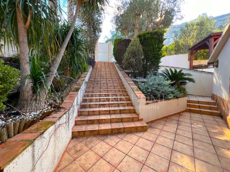 3 sovrum Villa till salu i Denia med pool garage - 715 000 € (Ref: 7854762)