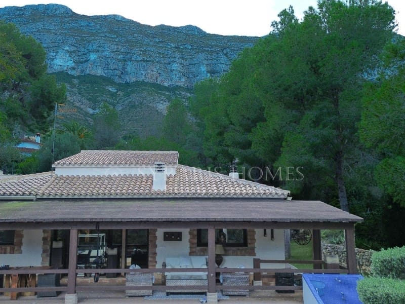3 sovrum Villa till salu i Denia med pool garage - 715 000 € (Ref: 7854762)