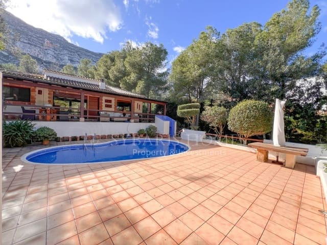 3 soverom Villa til salgs i El Montgó, Dénia med svømmebasseng garasje - € 735 000 (Ref: 7854762)