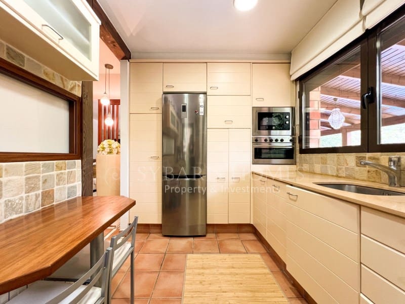 3 sypialnia Willa na sprzedaż w Denia z basenem garażem - 735 000 € (Ref: 7854762)