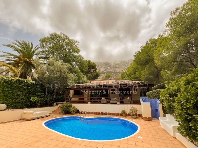 3 sypialnia Willa na sprzedaż w Denia z basenem garażem - 735 000 € (Ref: 7854762)