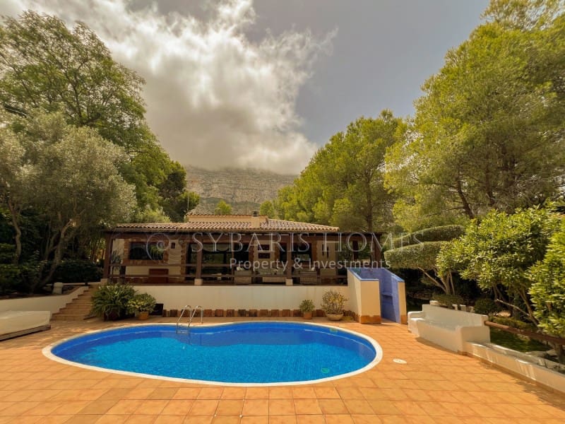 3 sypialnia Willa na sprzedaż w Denia z basenem garażem - 735 000 € (Ref: 7854762)