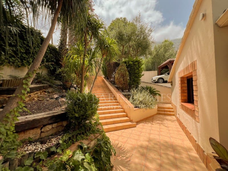 3 sypialnia Willa na sprzedaż w Denia z basenem garażem - 735 000 € (Ref: 7854762)