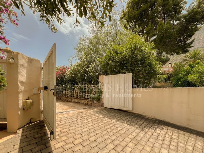 3 sypialnia Willa na sprzedaż w Denia z basenem garażem - 735 000 € (Ref: 7854762)