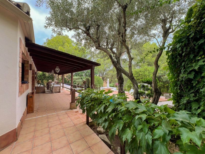 3 bedroom Villa for sale in Denia with pool garage - € 735,000 (Ref: 7854762)