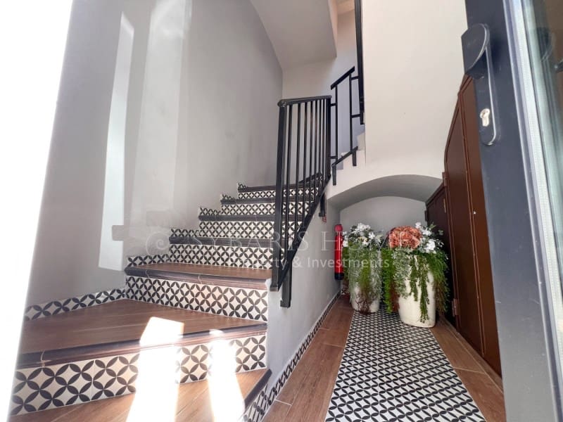 5 soveværelse Hotel til salg i Denia - € 935.000 (Ref: 8049428)