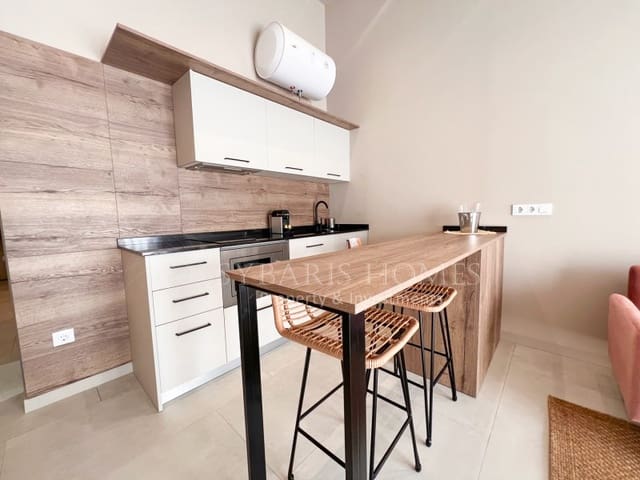 5 slaapkamer Hotel te koop in Centro Urbano, Dénia - € 935.000 (Ref: 8049428)