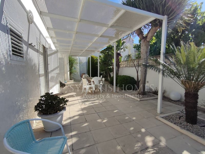 5 soverom Villa til salgs i Denia - € 635 000 (Ref: 8076800)