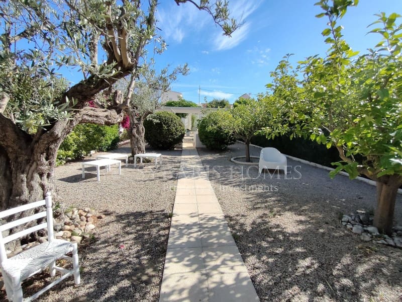 5 soverom Villa til salgs i Denia - € 635 000 (Ref: 8076800)