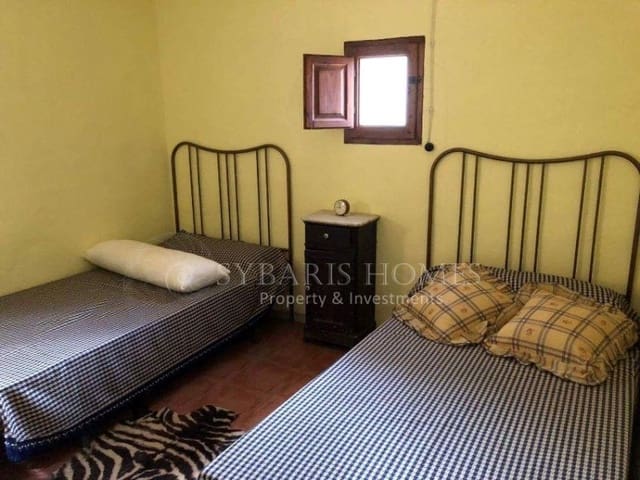 5 bedroom Villa for sale in Castell de Castells with garage - € 255,000 (Ref: 8169089)