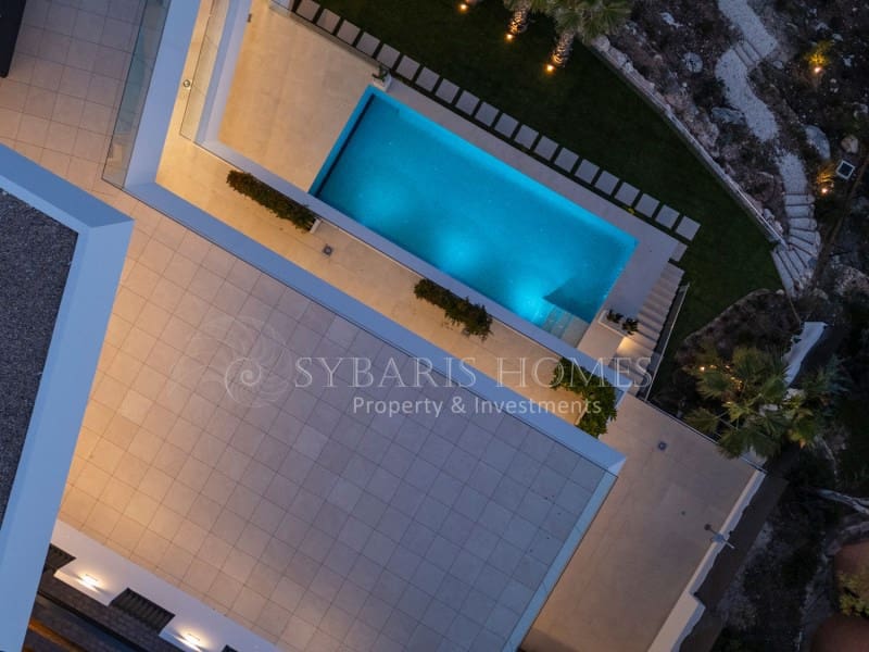 4 bedroom Villa for sale in Altea la Vella with pool garage - € 2,250,000 (Ref: 8175011)