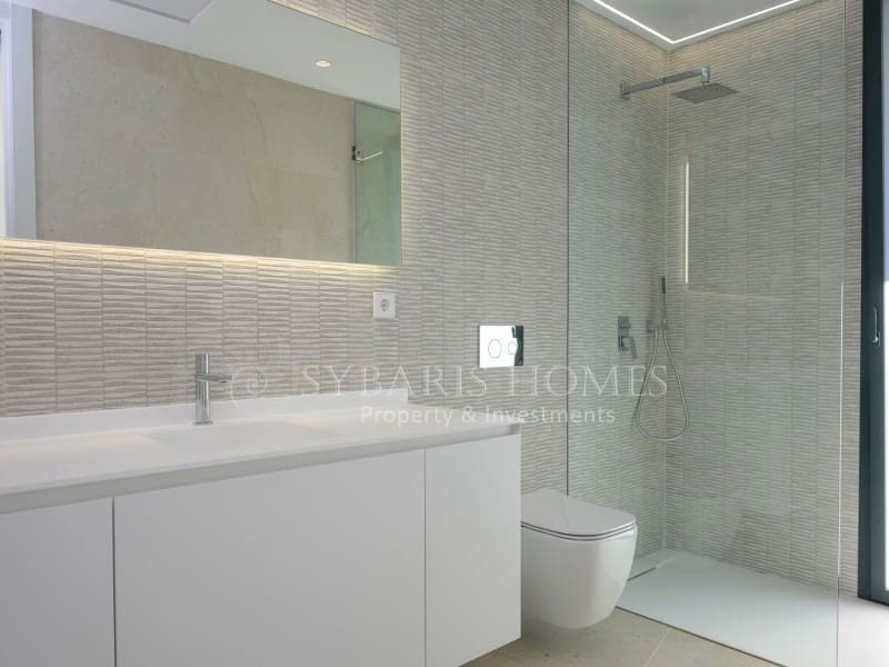 4 bedroom Villa for sale in Altea la Vella with pool garage - € 2,250,000 (Ref: 8175011)