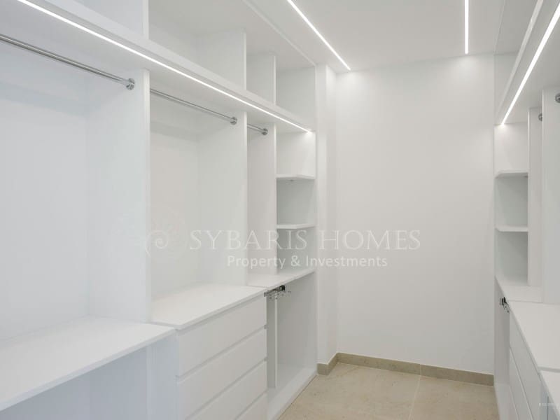 4 bedroom Villa for sale in Altea la Vella with pool garage - € 2,250,000 (Ref: 8175011)