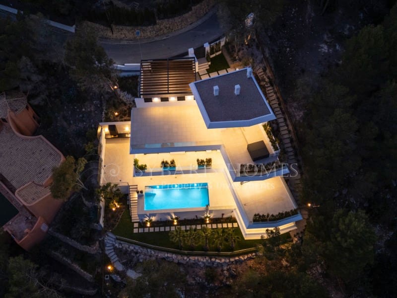 4 bedroom Villa for sale in Altea la Vella with pool garage - € 2,250,000 (Ref: 8175011)