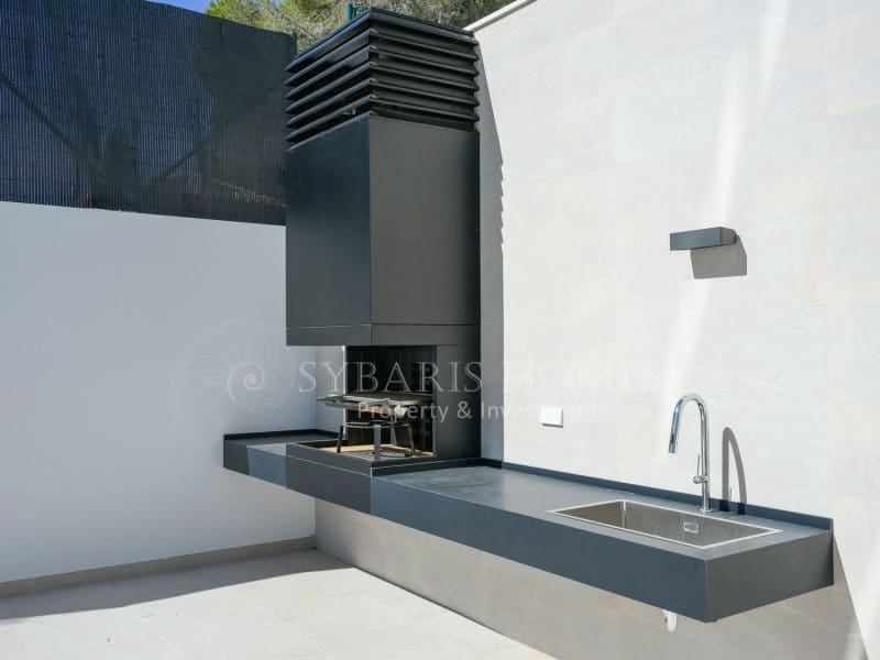 4 bedroom Villa for sale in Altea la Vella with pool garage - € 2,250,000 (Ref: 8175011)