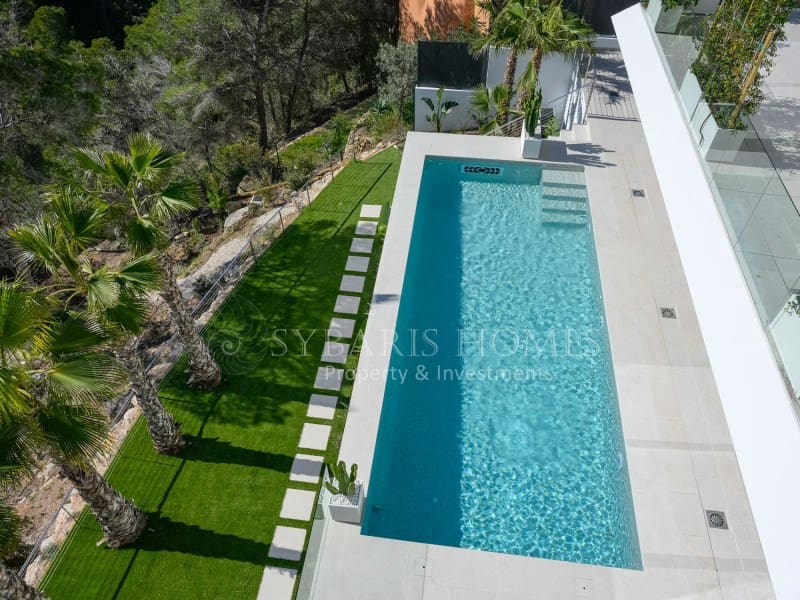 4 bedroom Villa for sale in Altea la Vella with pool garage - € 2,250,000 (Ref: 8175011)