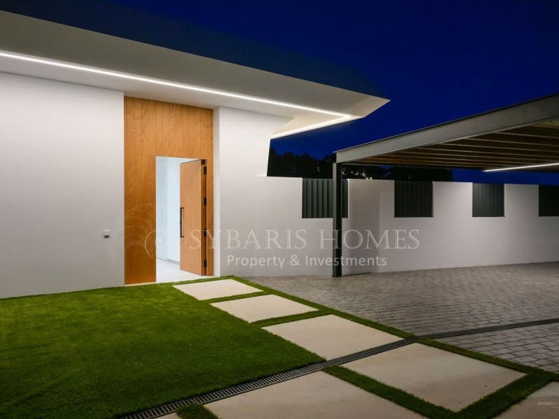 4 bedroom Villa for sale in Altea la Vella with pool garage - € 2,250,000 (Ref: 8175011)