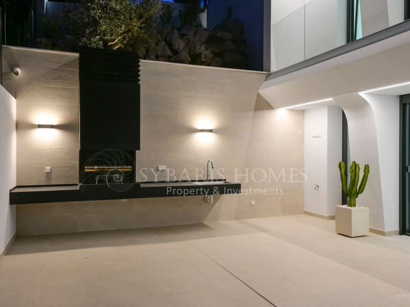 4 bedroom Villa for sale in Altea la Vella with pool garage - € 2,250,000 (Ref: 8175011)