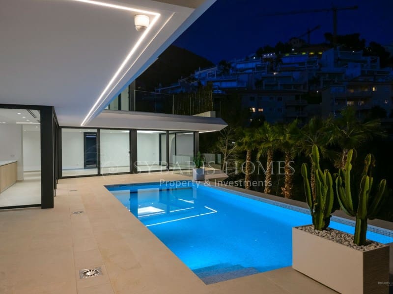 4 bedroom Villa for sale in Altea la Vella with pool garage - € 2,250,000 (Ref: 8175011)
