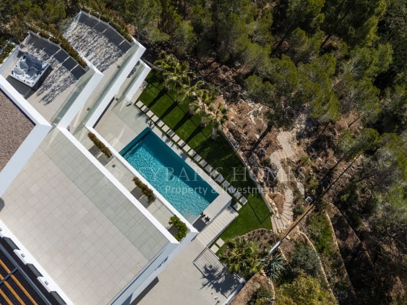 4 bedroom Villa for sale in Altea la Vella with pool garage - € 2,250,000 (Ref: 8175011)